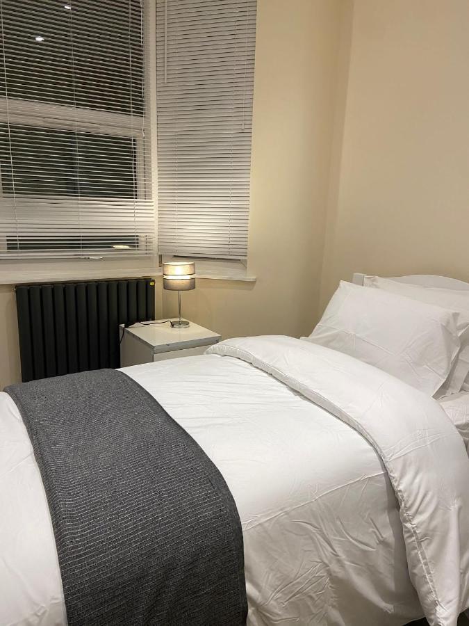 Beautiful Rooms Only Few Steps Away From Bruce Grove Tottenham Stadium Лондон Екстериор снимка