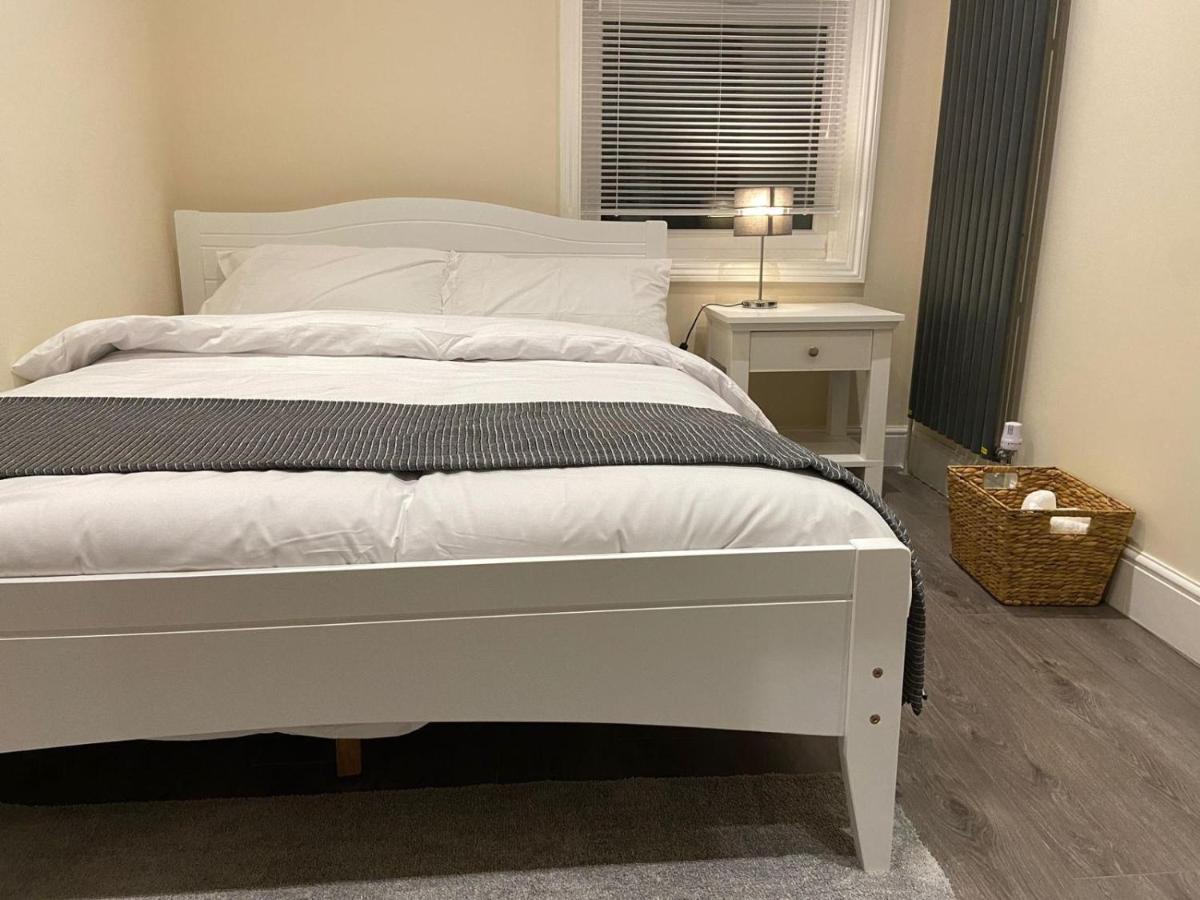 Beautiful Rooms Only Few Steps Away From Bruce Grove Tottenham Stadium Лондон Екстериор снимка